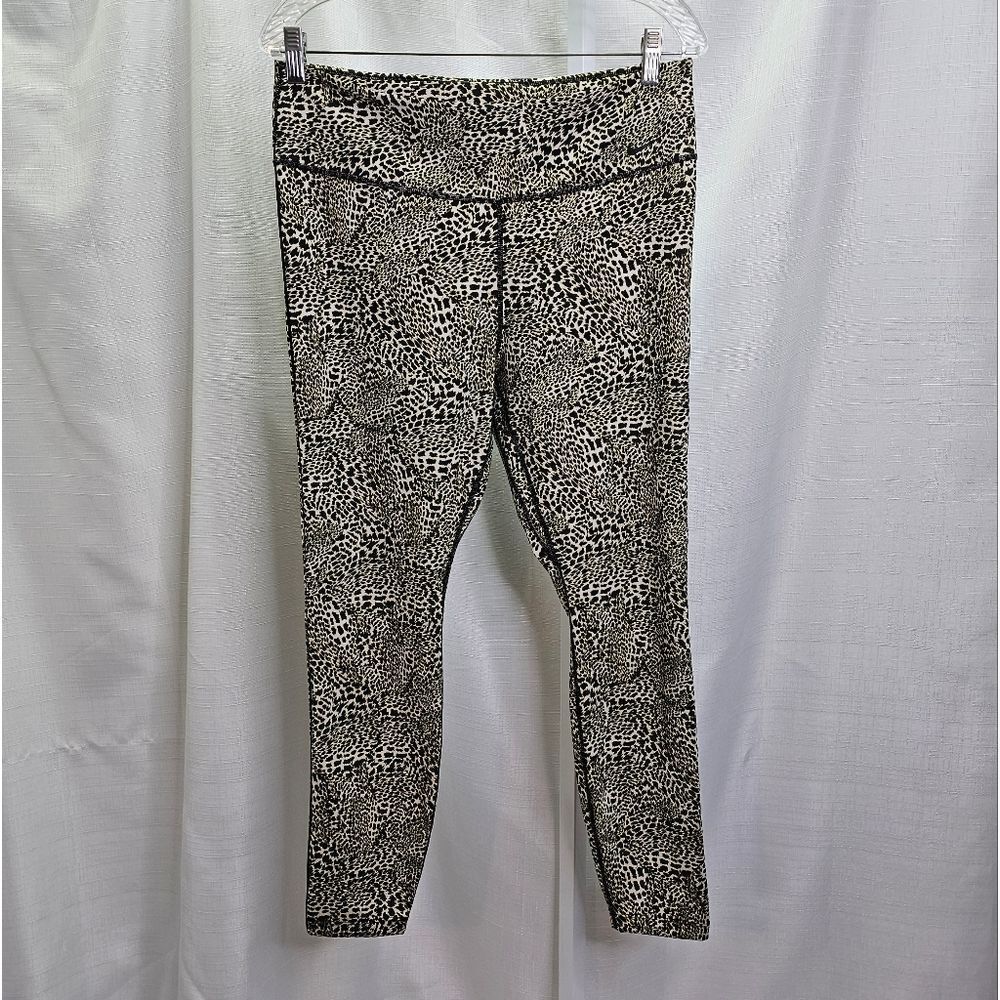 Nike Black and White Leopard Print Leggings